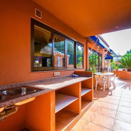 Curro Villa